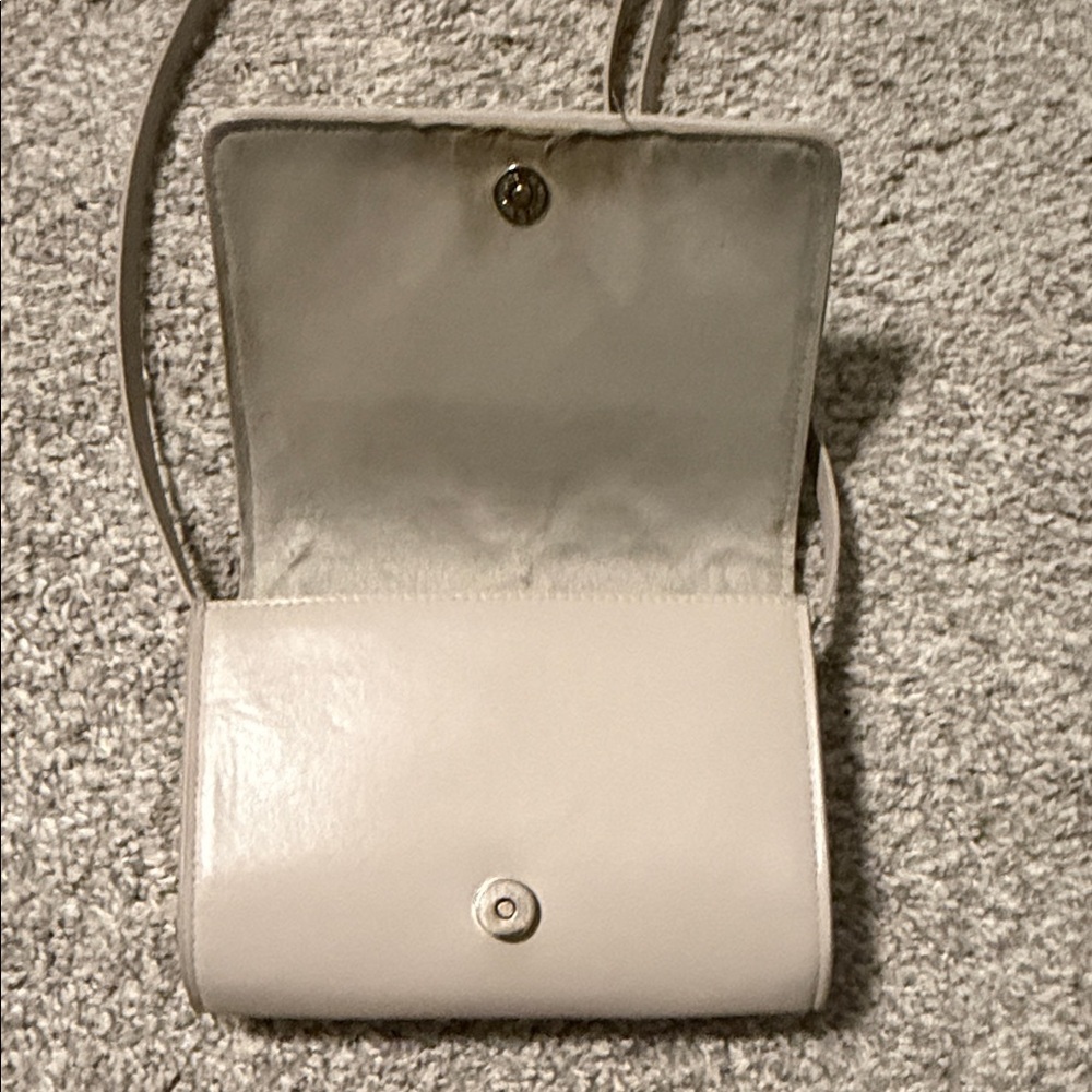 H&M Elegant beige Quilted Crossbody Bag - Picture 3 of 8